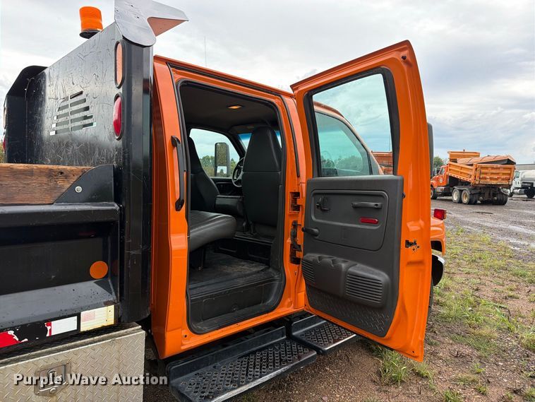 image for item FT8053 2004 Chevrolet C4500 dump truck
