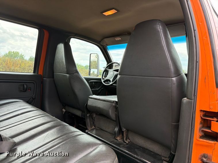 image for item FT8053 2004 Chevrolet C4500 dump truck