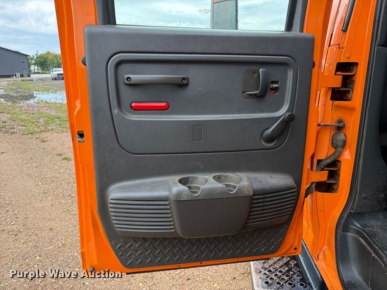 image for item FT8053 2004 Chevrolet C4500 dump truck