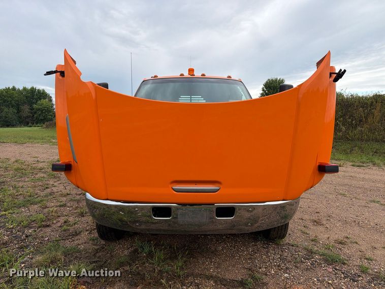 image for item FT8053 2004 Chevrolet C4500 dump truck