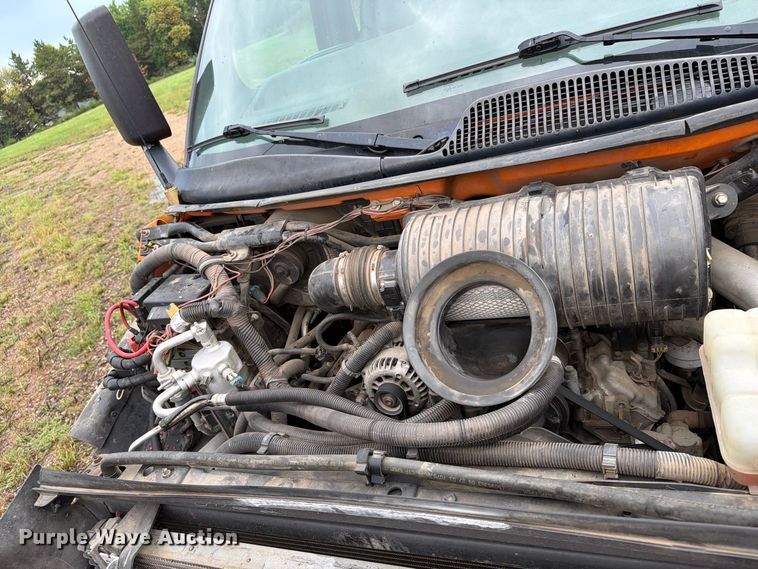image for item FT8053 2004 Chevrolet C4500 dump truck