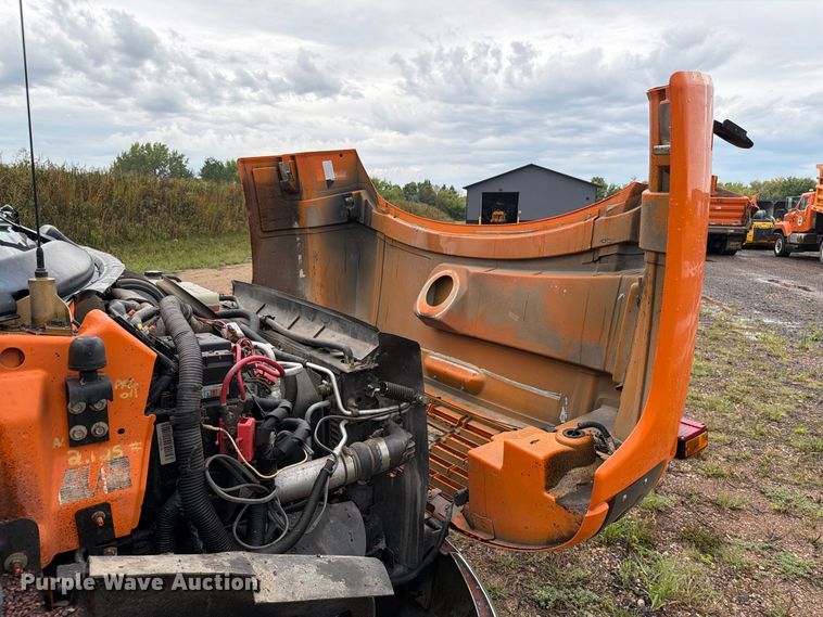 image for item FT8053 2004 Chevrolet C4500 dump truck