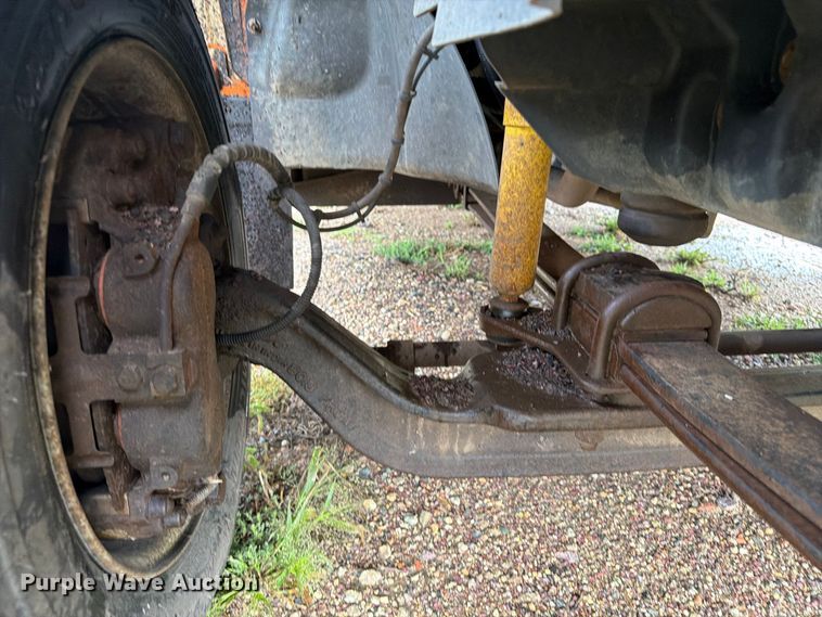 image for item FT8053 2004 Chevrolet C4500 dump truck