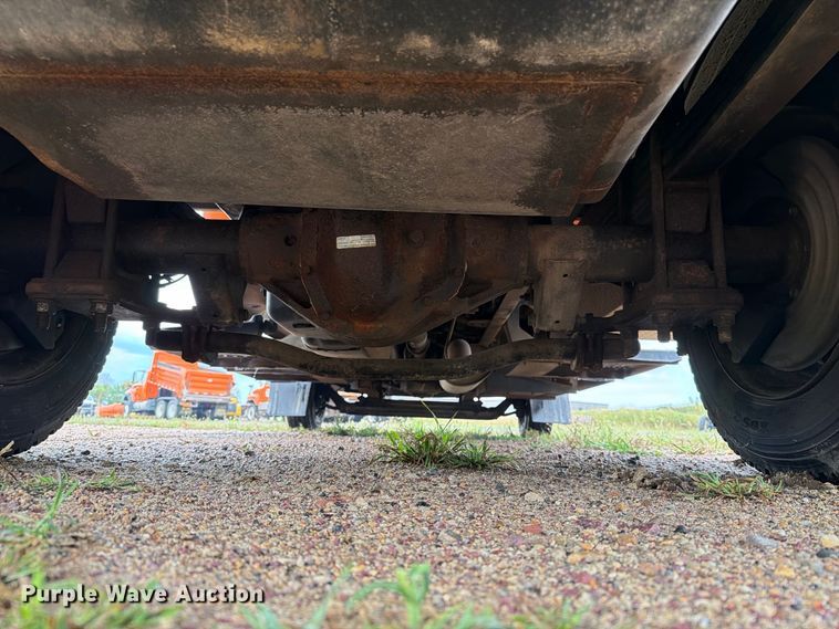 image for item FT8053 2004 Chevrolet C4500 dump truck