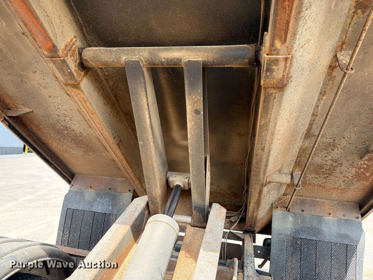 image for item FT8053 2004 Chevrolet C4500 dump truck