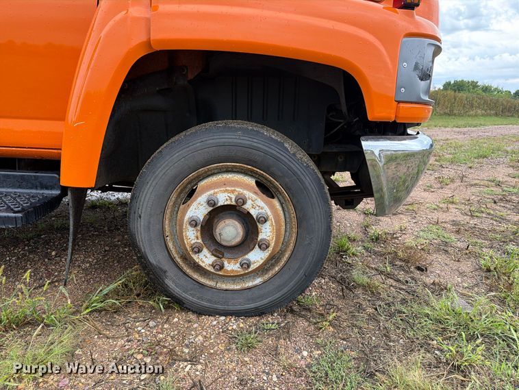 image for item FT8053 2004 Chevrolet C4500 dump truck