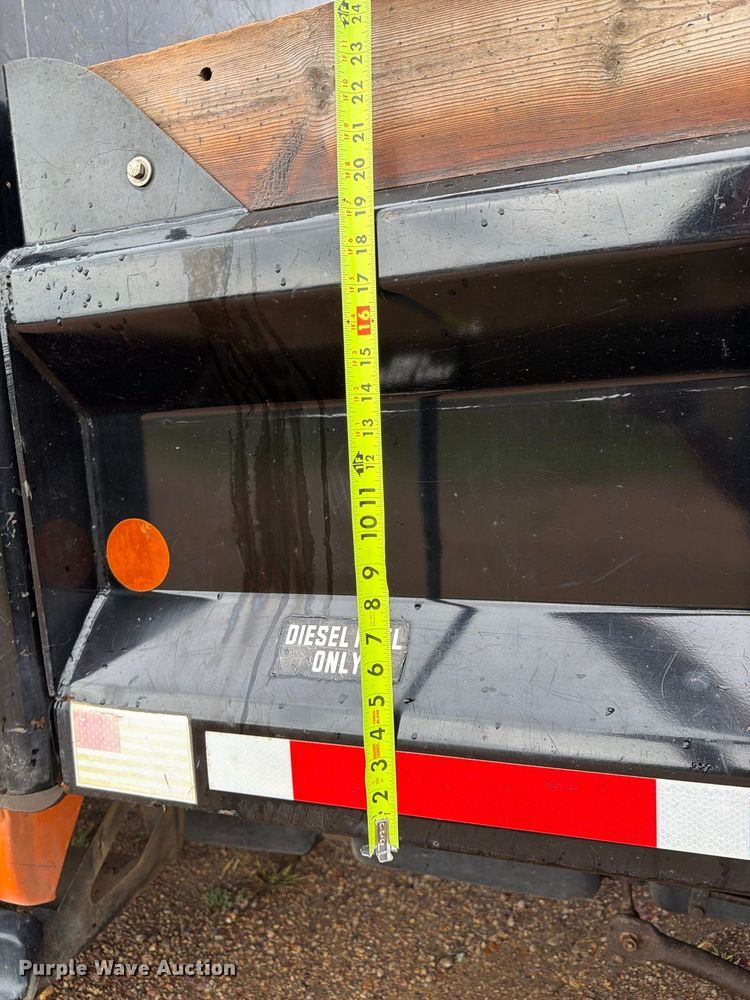 image for item FT8053 2004 Chevrolet C4500 dump truck
