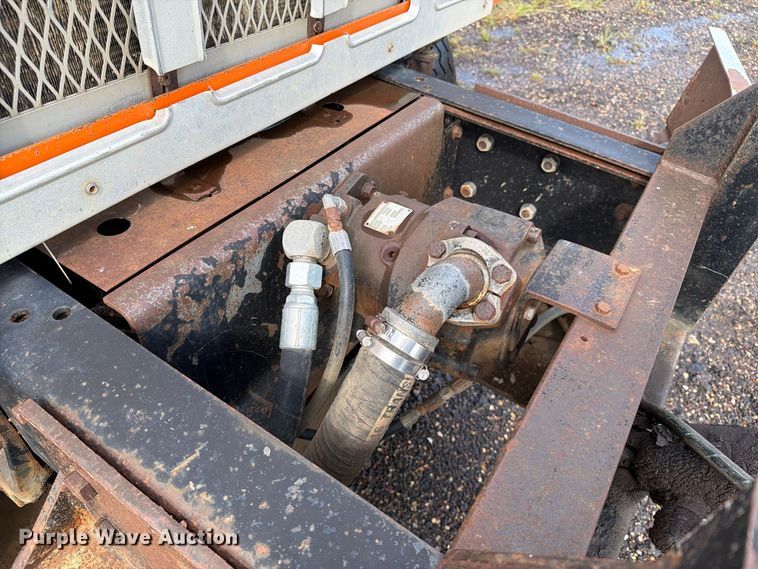 image for item FT8054 2000 International F-2574 dump truck