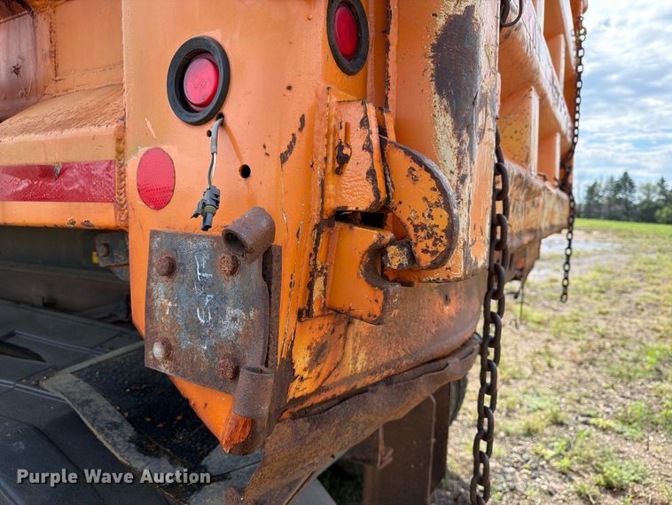 image for item FT8054 2000 International F-2574 dump truck