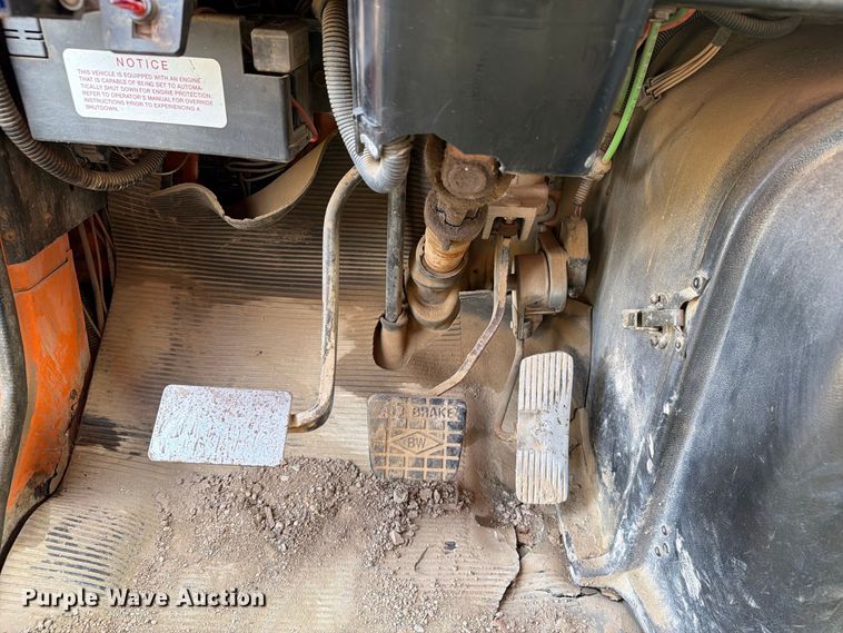 image for item FT8054 2000 International F-2574 dump truck