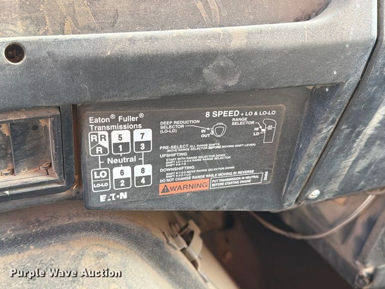 image for item FT8054 2000 International F-2574 dump truck