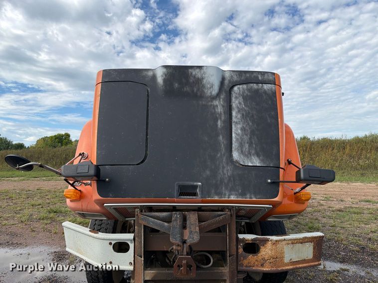 image for item FT8054 2000 International F-2574 dump truck