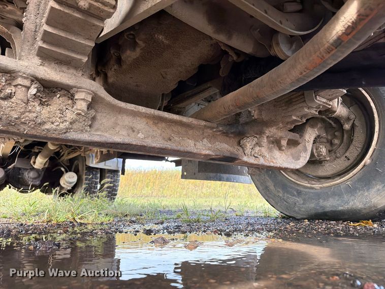 image for item FT8054 2000 International F-2574 dump truck