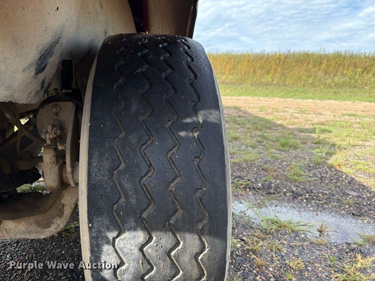 image for item FT8054 2000 International F-2574 dump truck