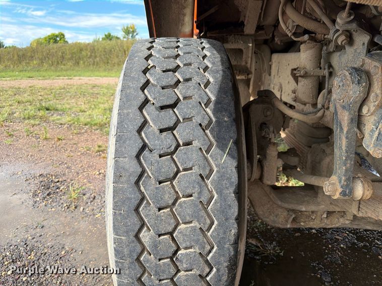 image for item FT8054 2000 International F-2574 dump truck