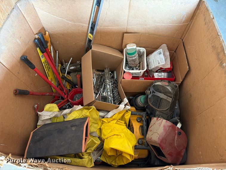 image for item FT8055 Shop tools