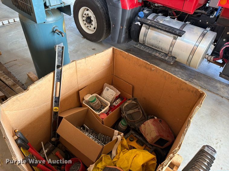 image for item FT8055 Shop tools