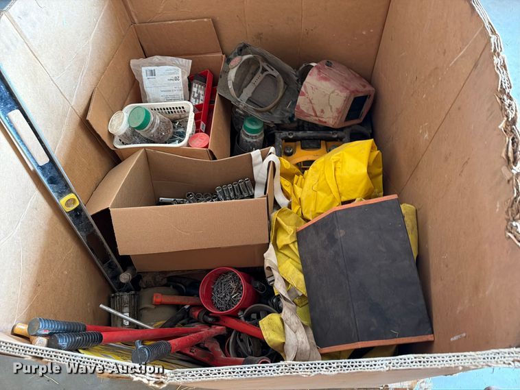image for item FT8055 Shop tools