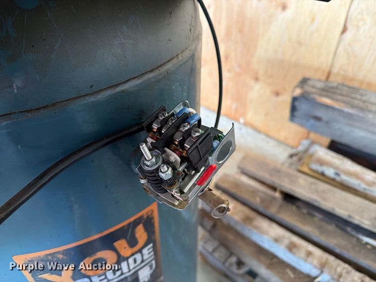 image for item FT8056 C-Aire A050V060-1230 air compressor
