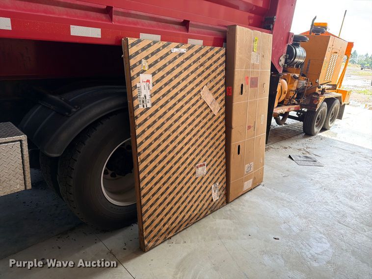 image for item FT8057 Caterpillar (2) Caterpillar glass windows