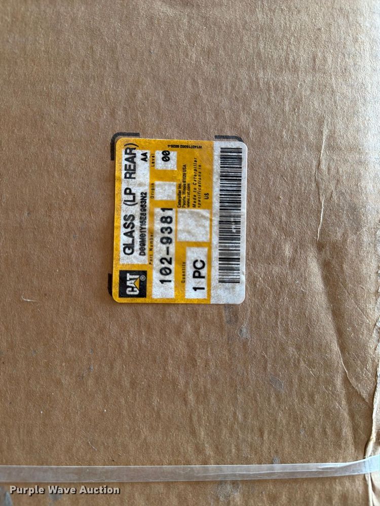 image for item FT8057 Caterpillar (2) Caterpillar glass windows