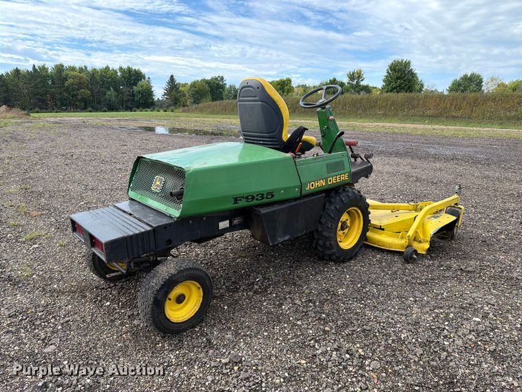 image for item FT8058 John Deere F935 lawn tractor