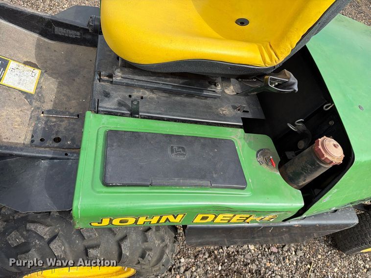 image for item FT8058 John Deere F935 lawn tractor