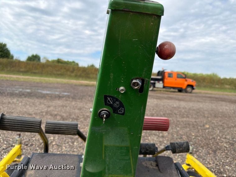 image for item FT8058 John Deere F935 lawn tractor