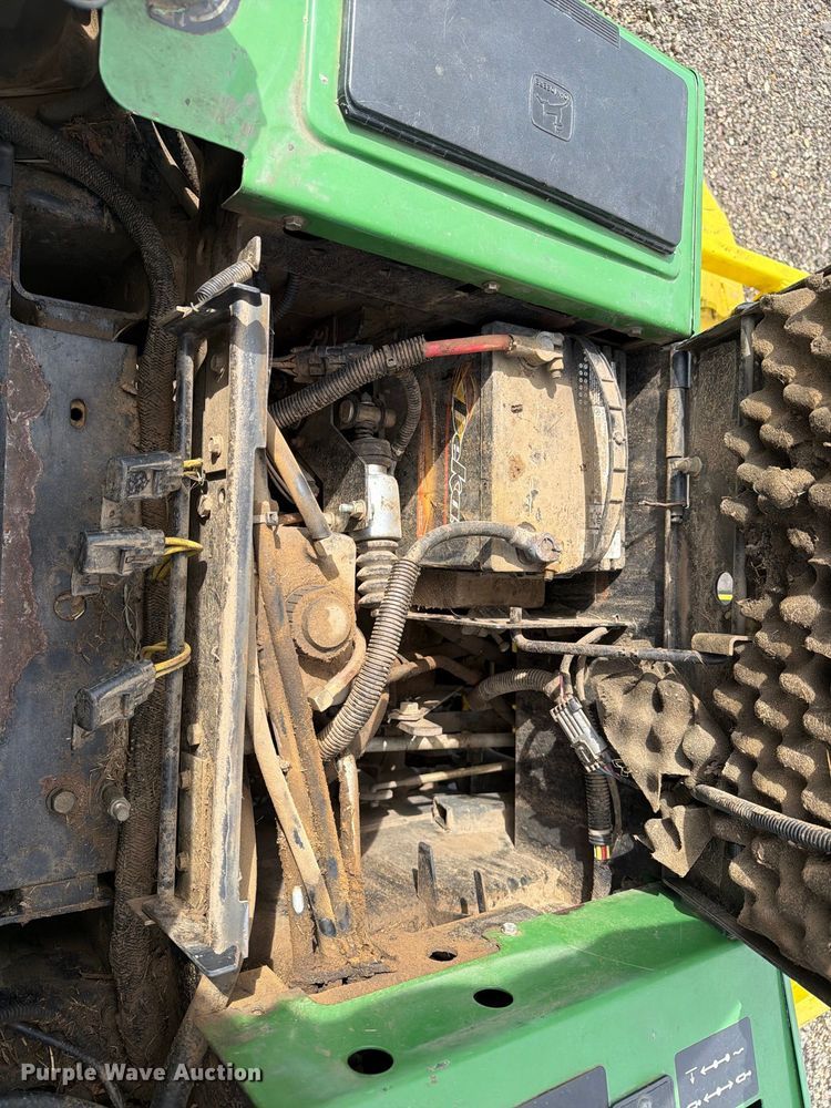 image for item FT8058 John Deere F935 lawn tractor