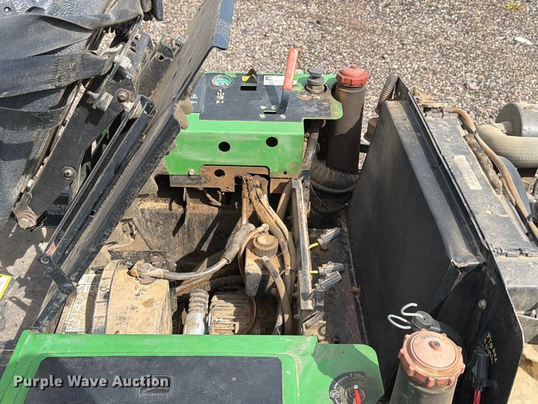 image for item FT8058 John Deere F935 lawn tractor
