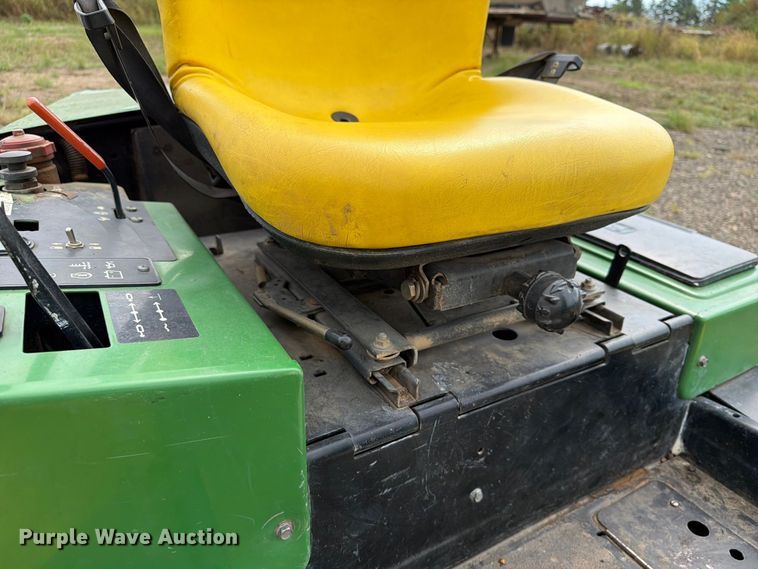 image for item FT8058 John Deere F935 lawn tractor