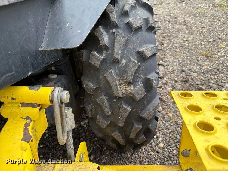 image for item FT8058 John Deere F935 lawn tractor