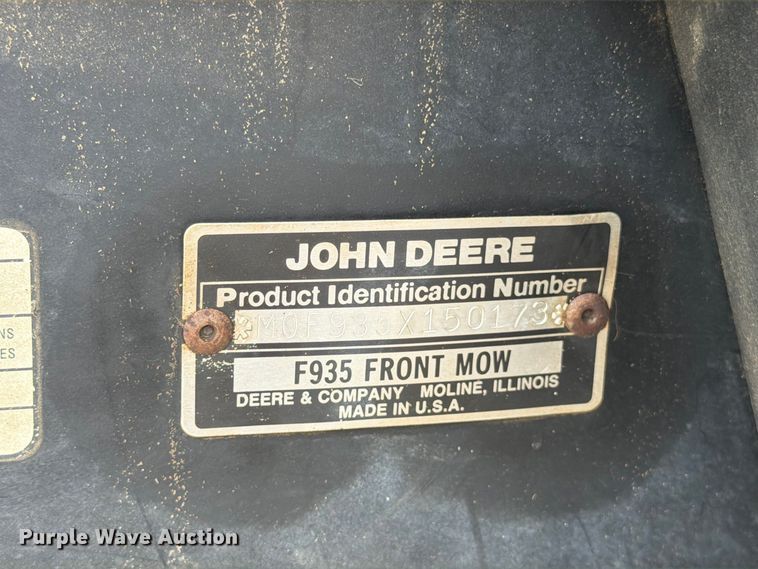 image for item FT8058 John Deere F935 lawn tractor