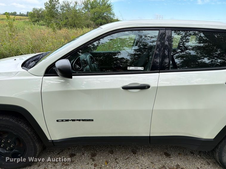 image for item FT8076 2021 Jeep Compass SUV