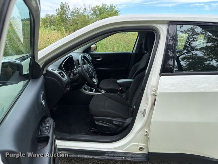 image for item FT8076 2021 Jeep Compass SUV