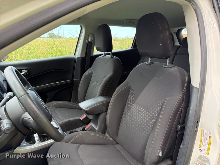 image for item FT8076 2021 Jeep Compass SUV