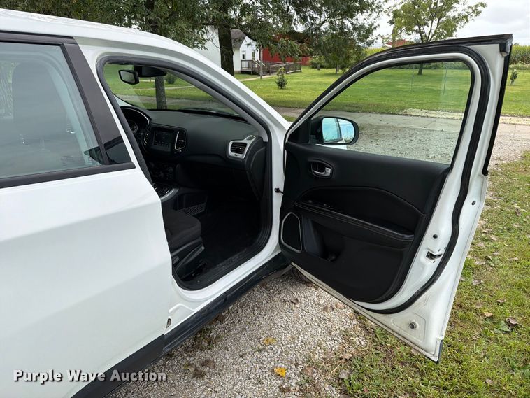 image for item FT8076 2021 Jeep Compass SUV