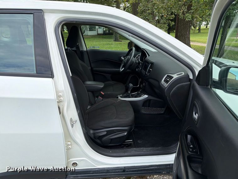 image for item FT8076 2021 Jeep Compass SUV