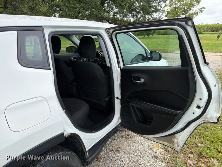 image for item FT8076 2021 Jeep Compass SUV