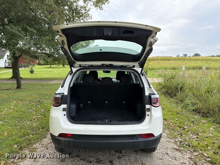 image for item FT8076 2021 Jeep Compass SUV