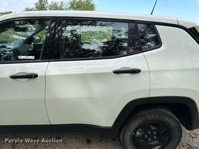 image for item FT8076 2021 Jeep Compass SUV
