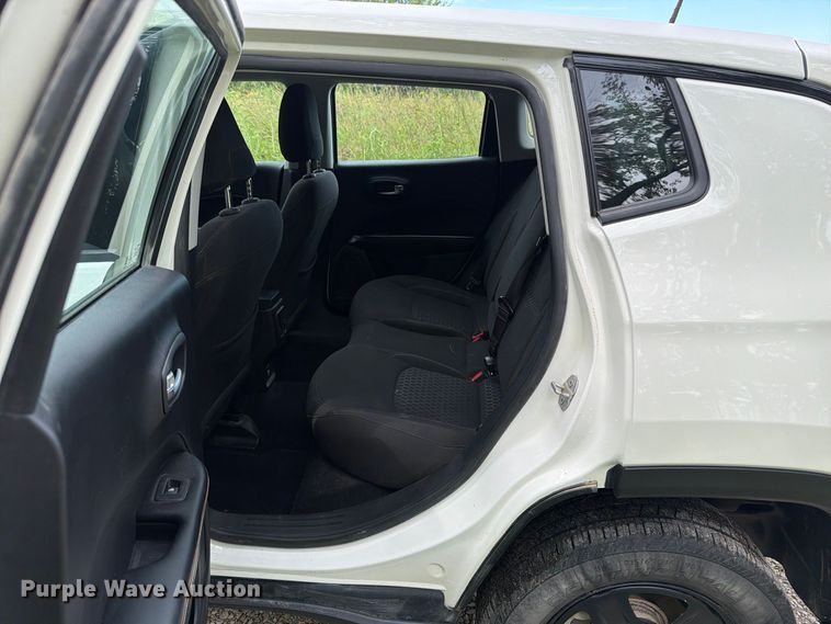 image for item FT8076 2021 Jeep Compass SUV