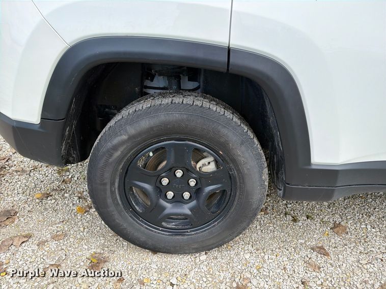 image for item FT8076 2021 Jeep Compass SUV