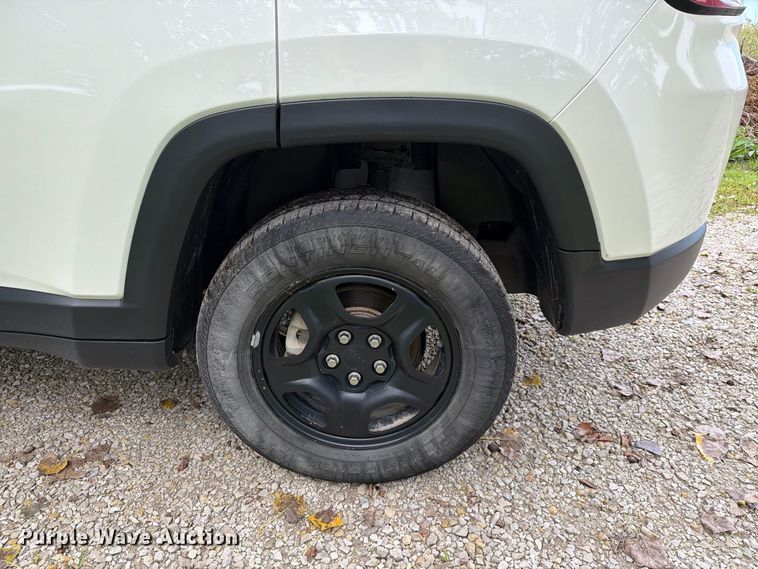 image for item FT8076 2021 Jeep Compass SUV