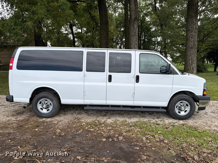image for item FT8079 2018 Chevrolet Express 3500 van