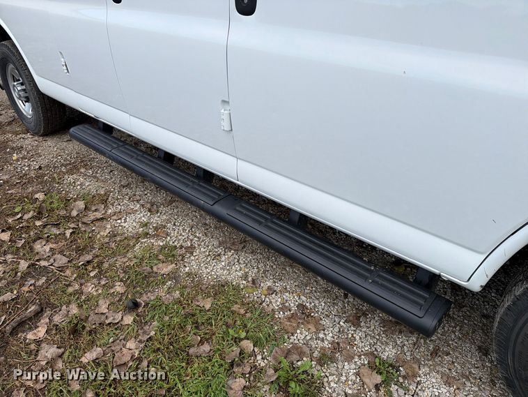 image for item FT8079 2018 Chevrolet Express 3500 van