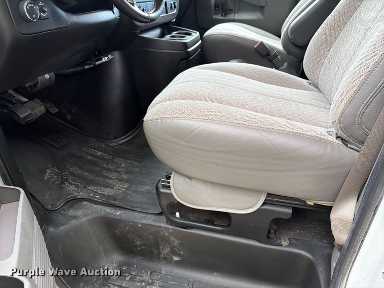 image for item FT8079 2018 Chevrolet Express 3500 van