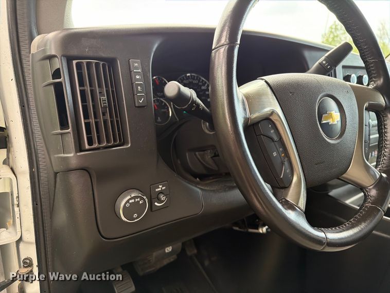 image for item FT8079 2018 Chevrolet Express 3500 van