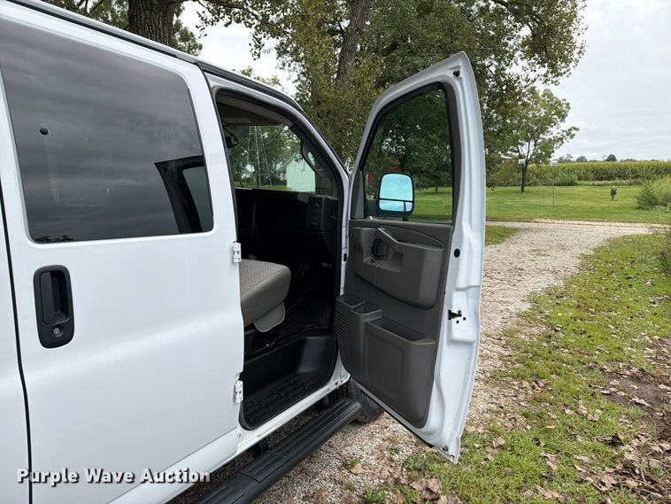 image for item FT8079 2018 Chevrolet Express 3500 van