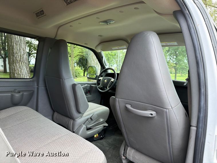 image for item FT8079 2018 Chevrolet Express 3500 van